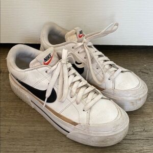 Nike Court Legacy Lift